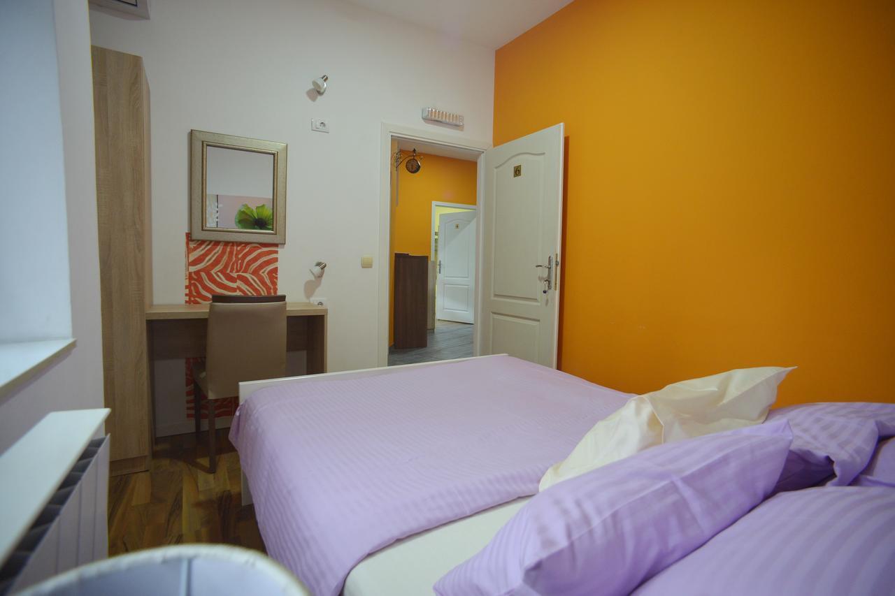 Stella Di Notte Hostel Beograd Bagian luar foto