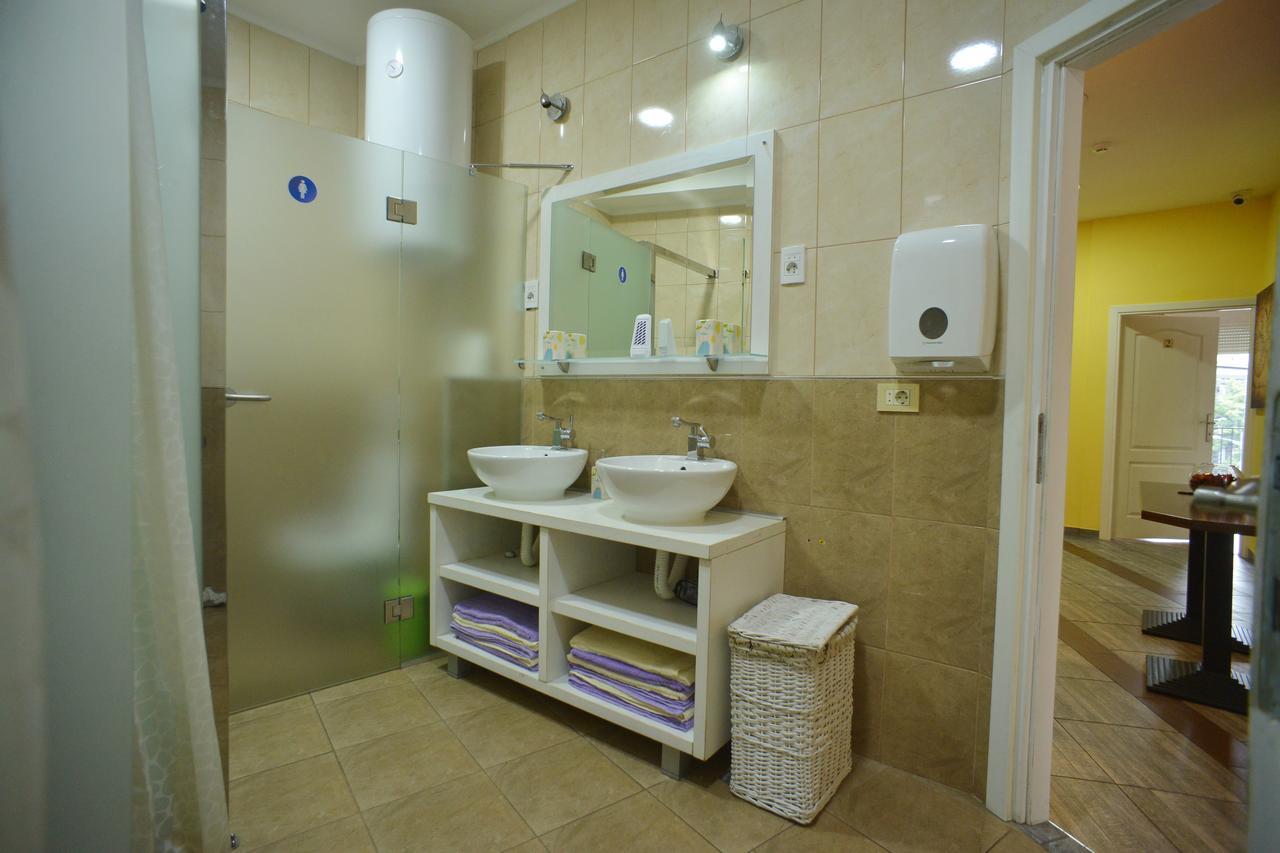 Stella Di Notte Hostel Beograd Bagian luar foto